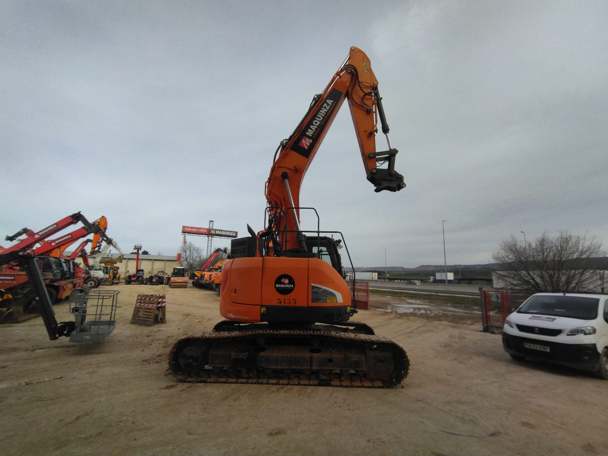 DOOSAN DX235LCR