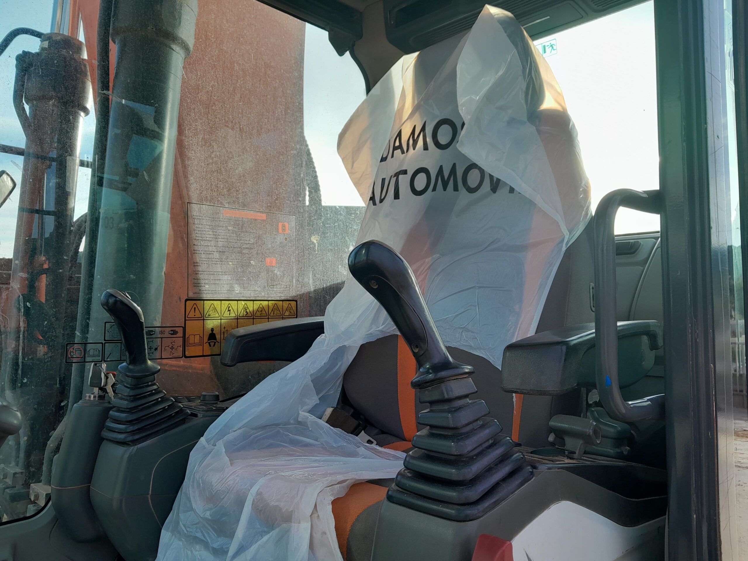 <trp-post-container>DOOSAN DX235LCR