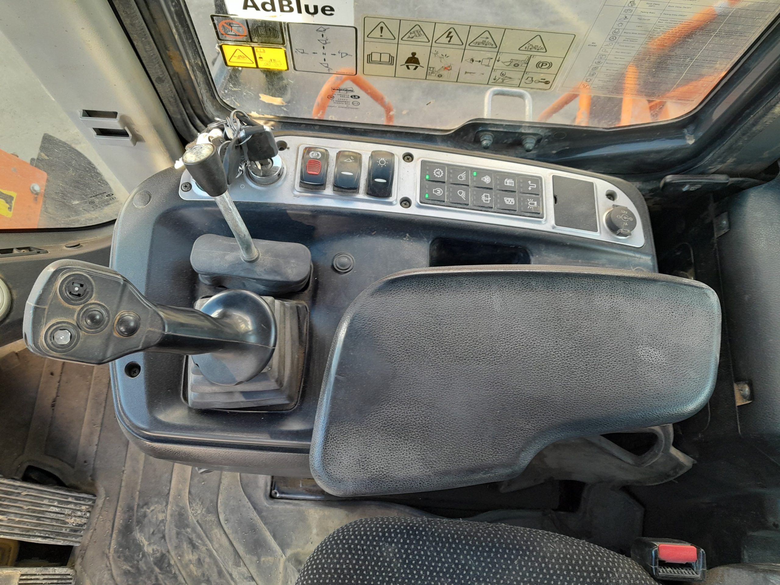 DOOSAN DL300 L/AUX.