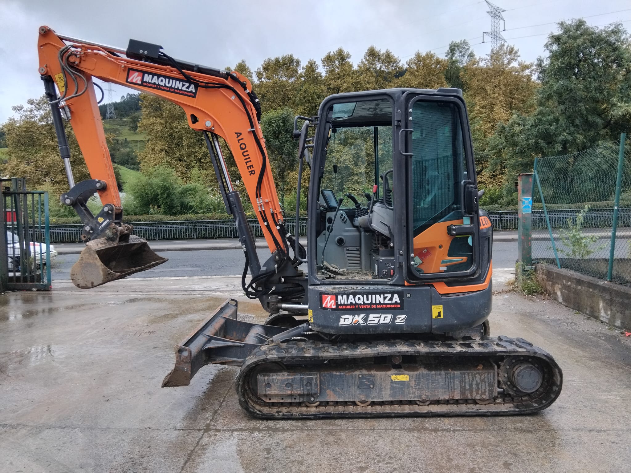 DEVELON DX50Z-7