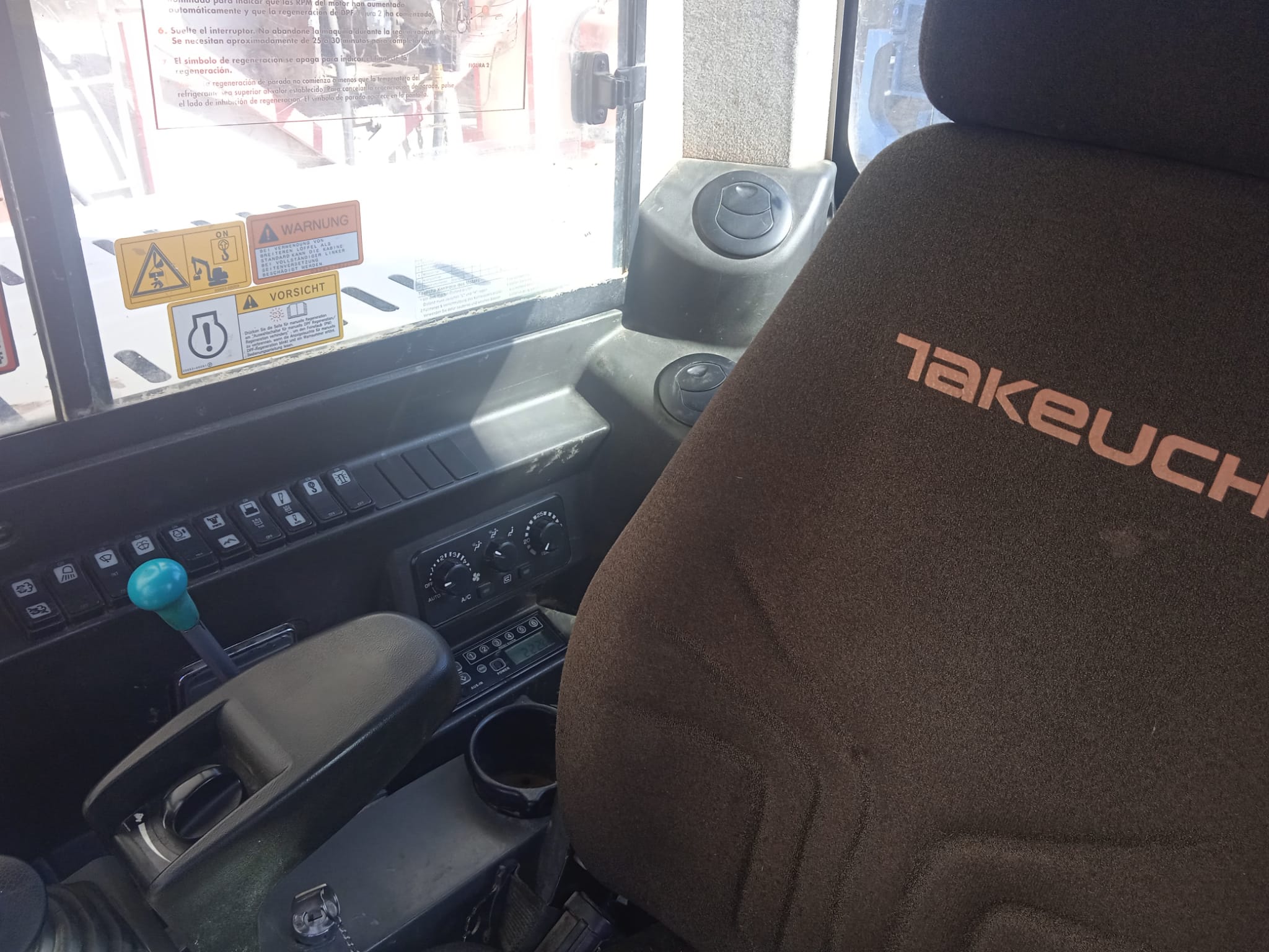 TAKEUCHI TB290