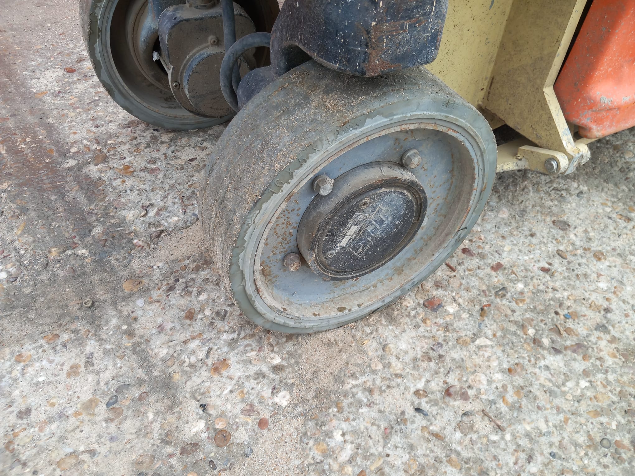 JLG 2030ES