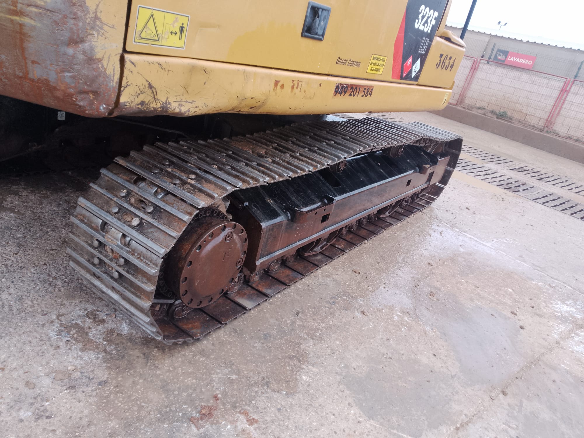 CATERPILLAR 323FLN IHC