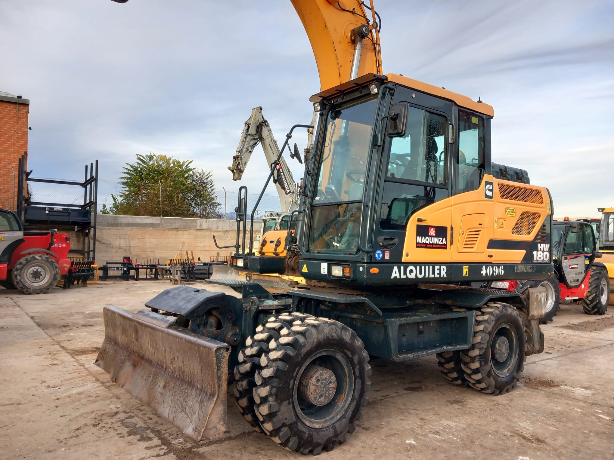 HYUNDAI HW180