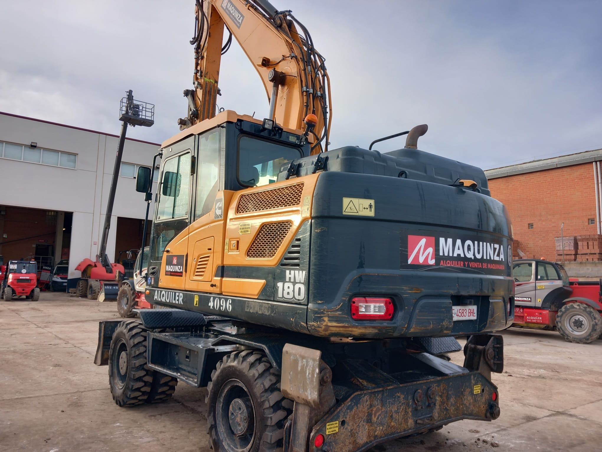 HYUNDAI HW180