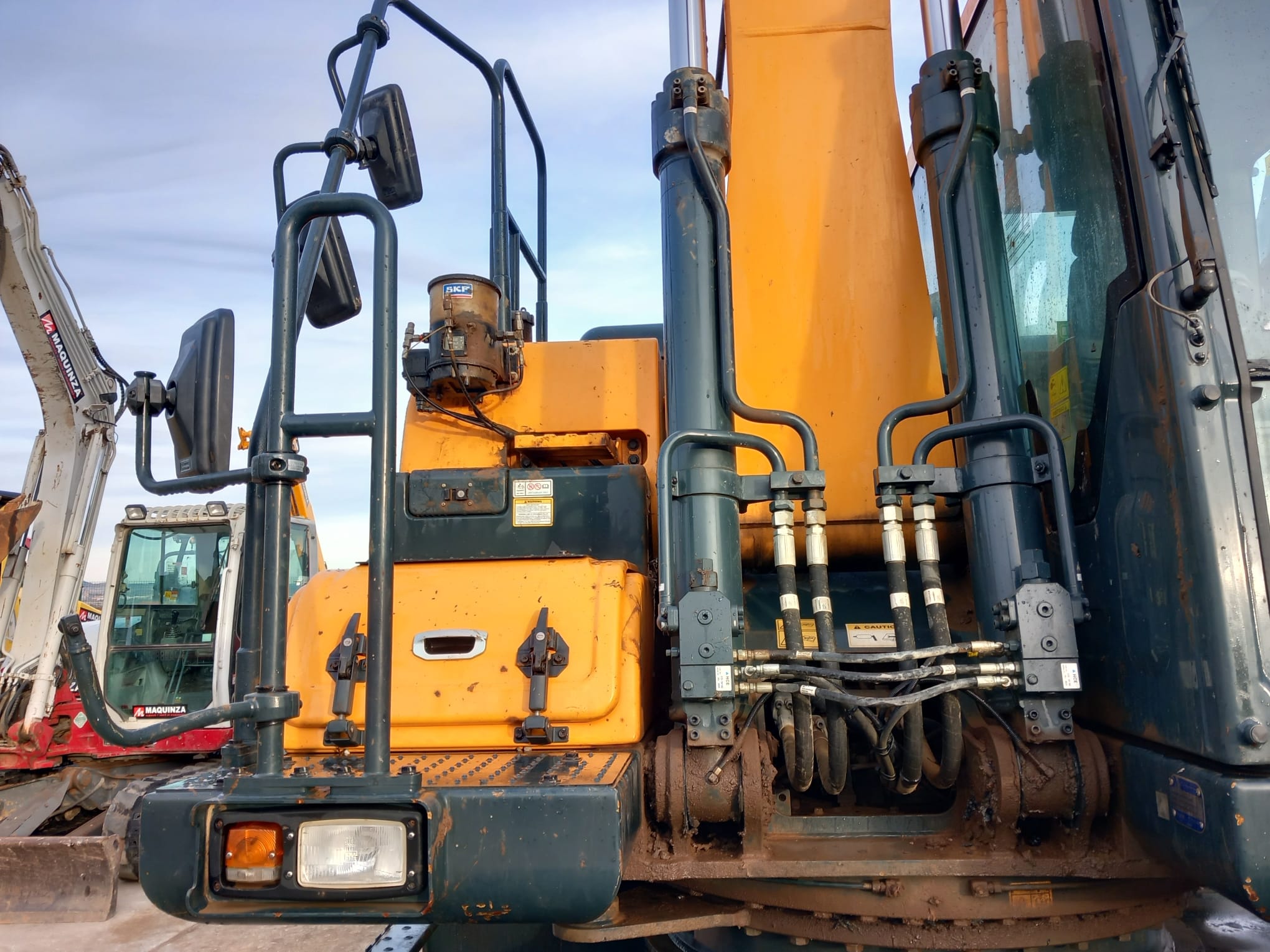 HYUNDAI HW180