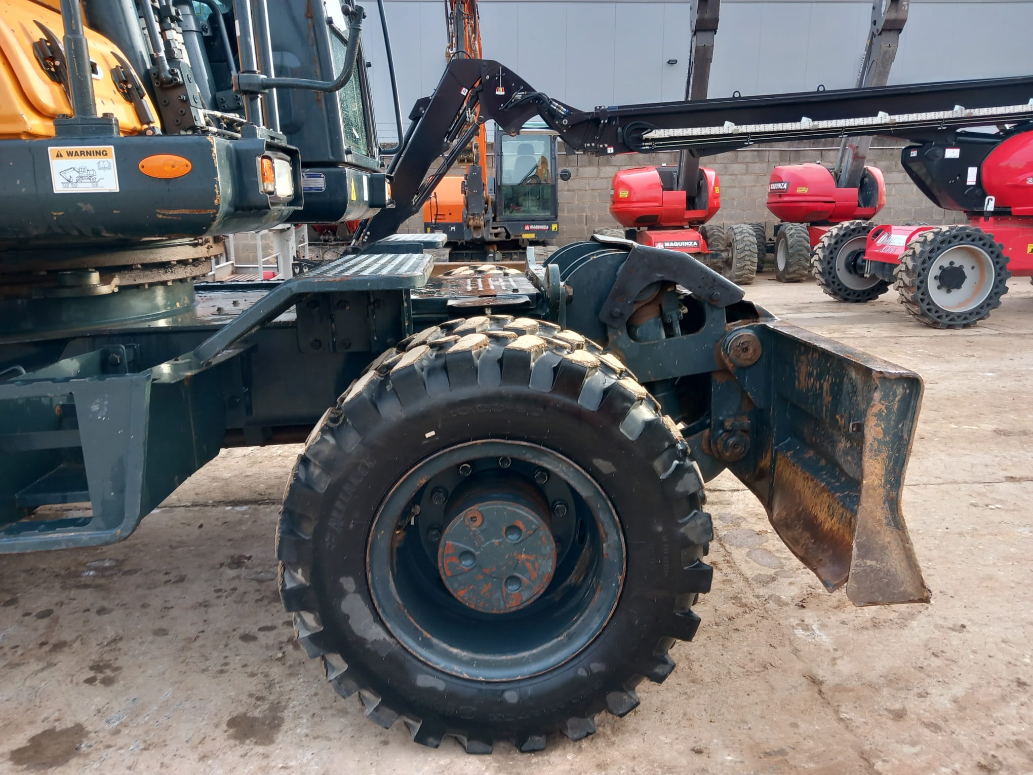 HYUNDAI HW180