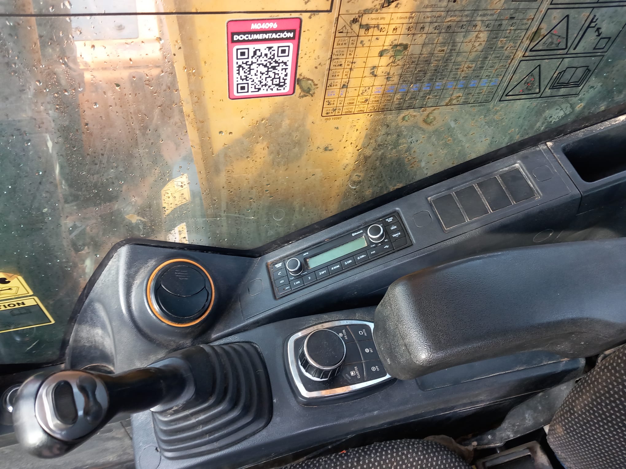 HYUNDAI HW180