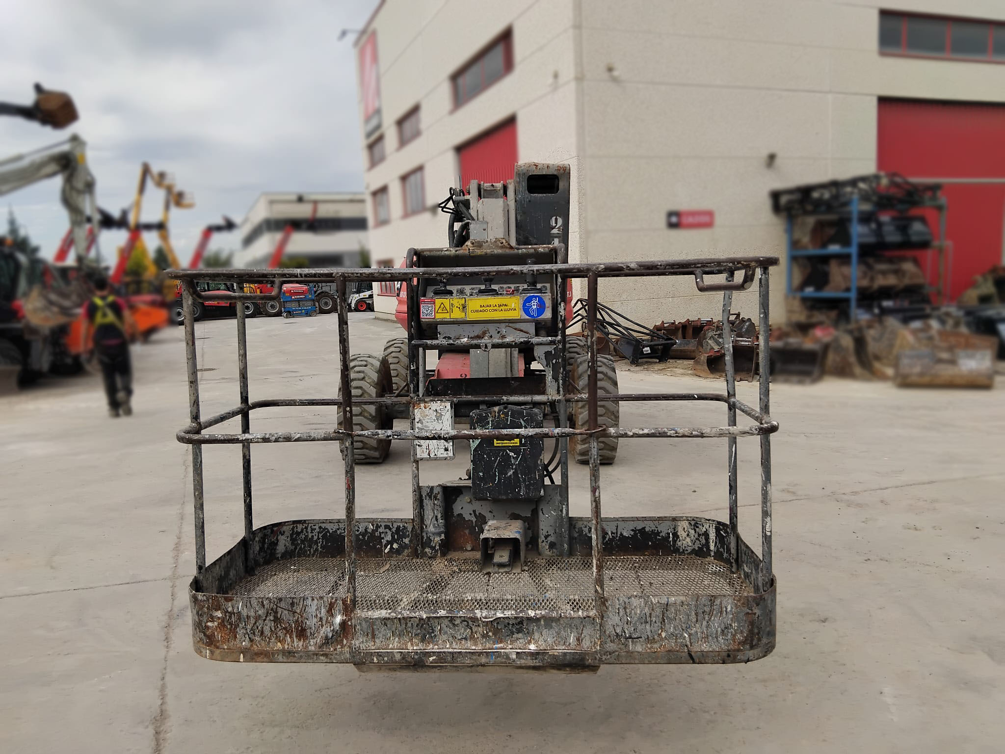 MANITOU 160ATJ OSCILLATING AXLE.