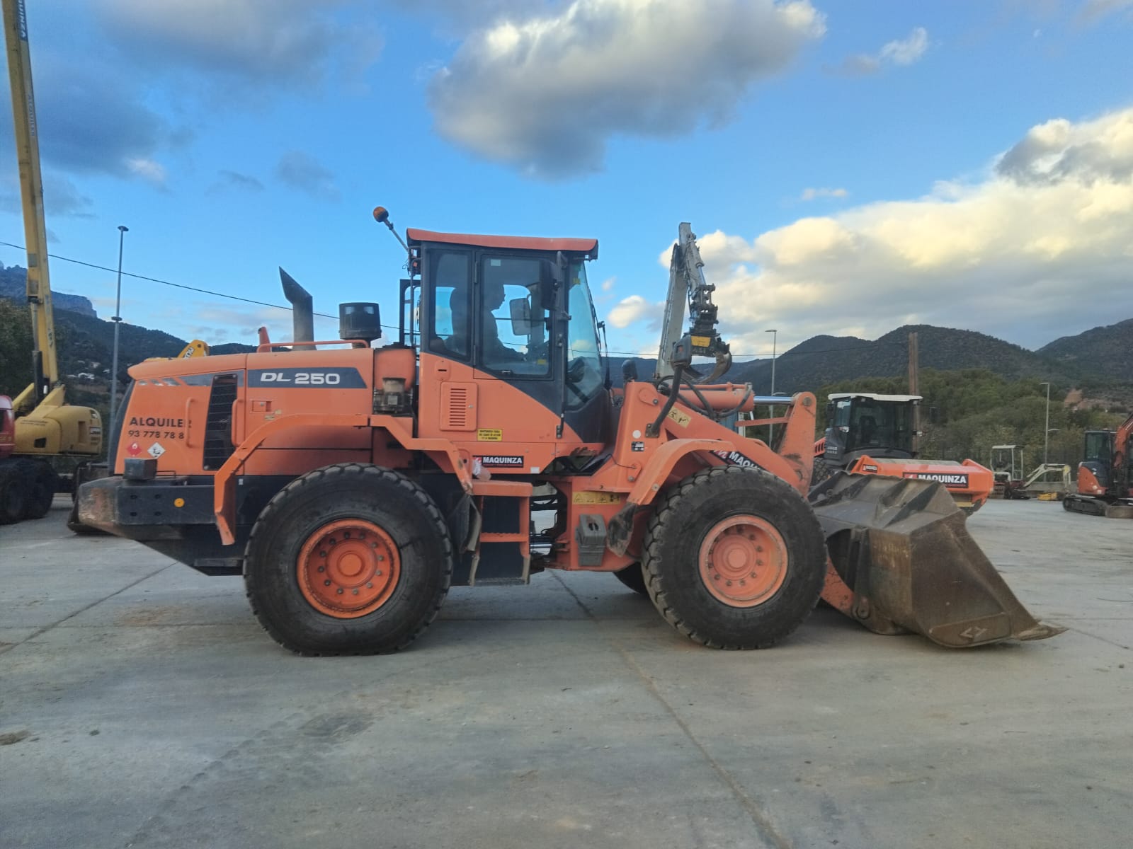 DOOSAN DL250-3