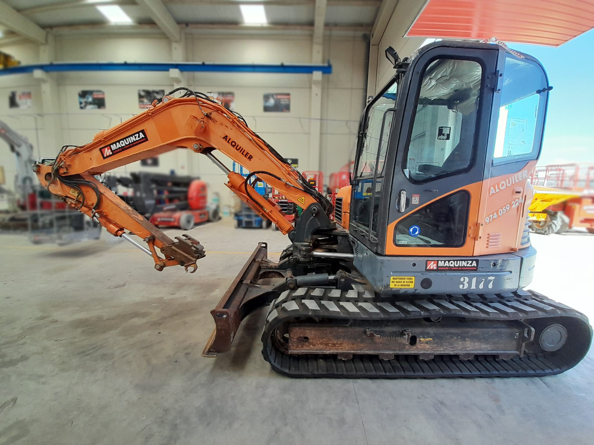 DEVELON DX85R-7