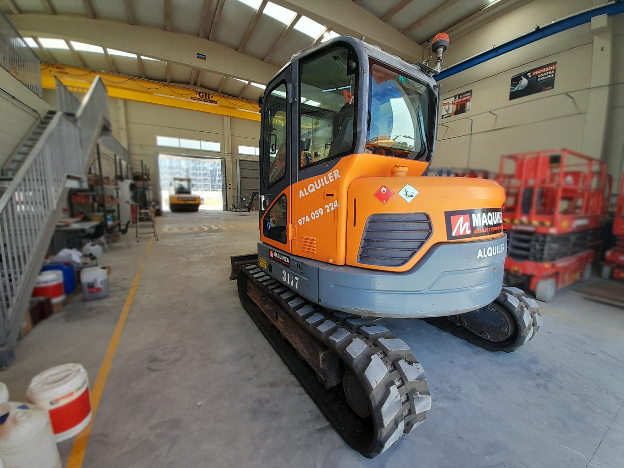 DEVELON DX85R-7