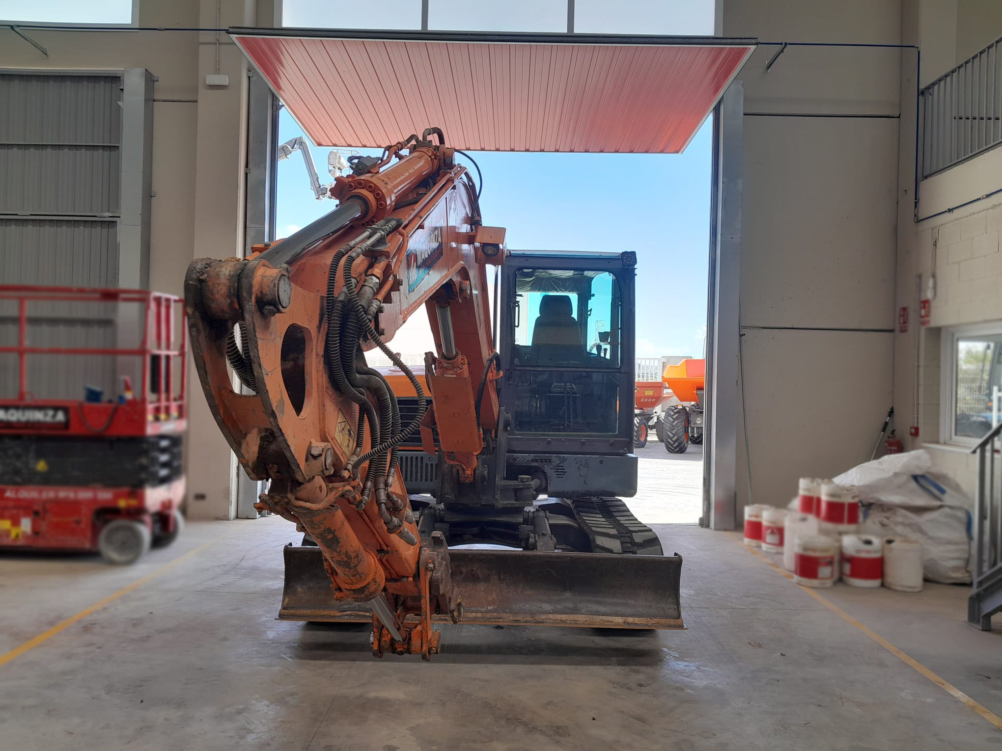 DEVELON DX85R-7