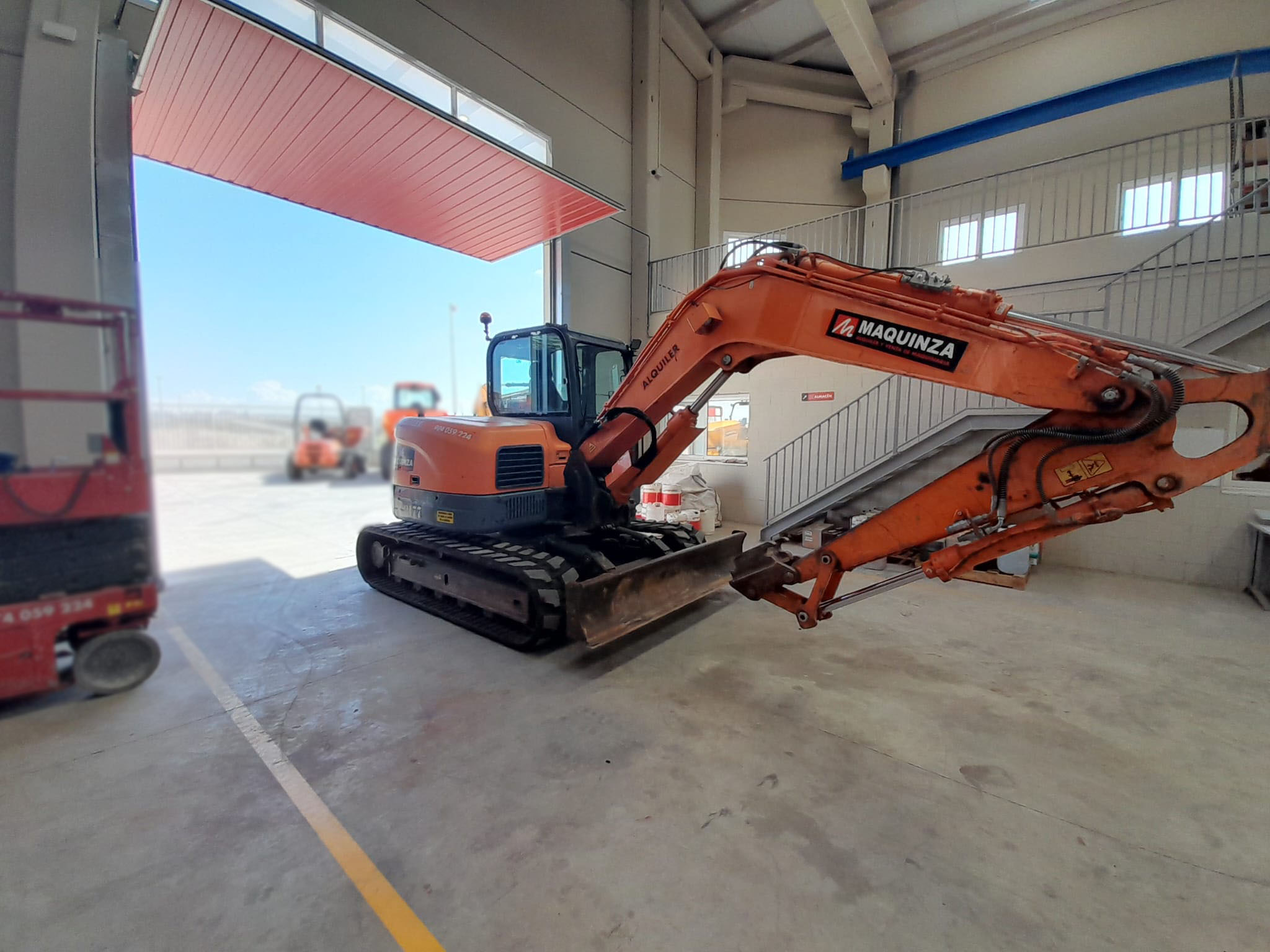DEVELON DX85R-7