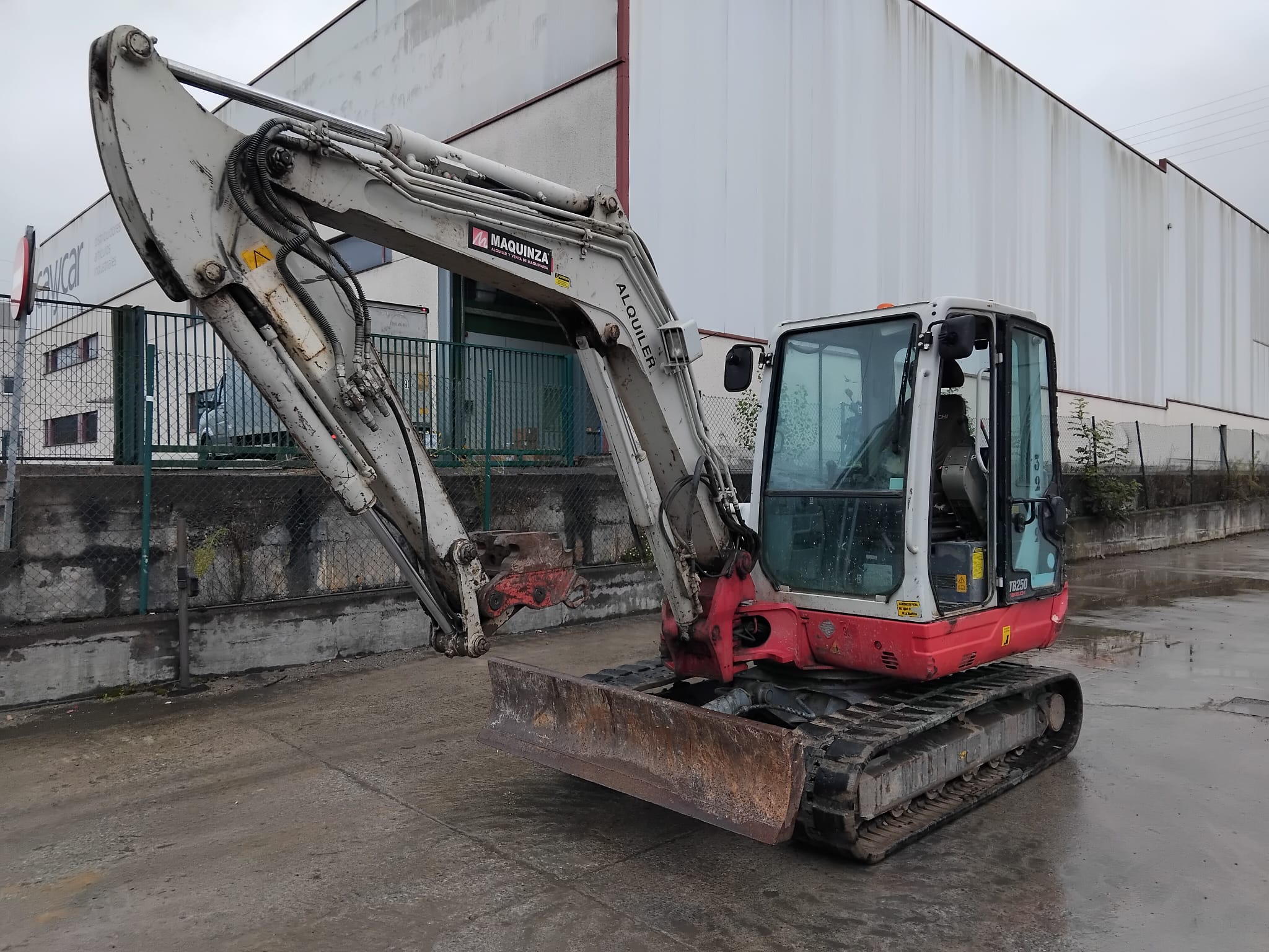 TAKEUCHI TB250