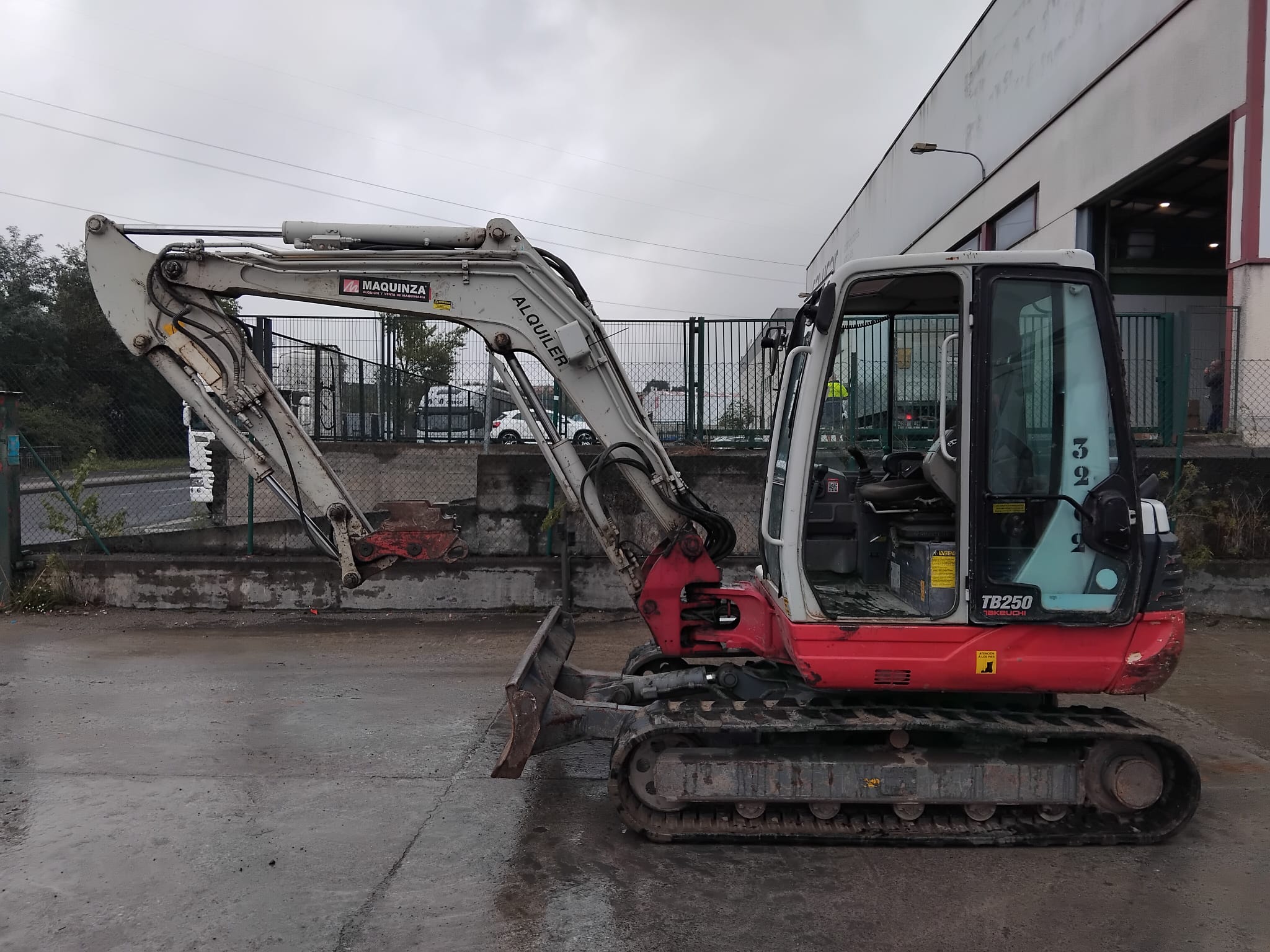 TAKEUCHI TB250