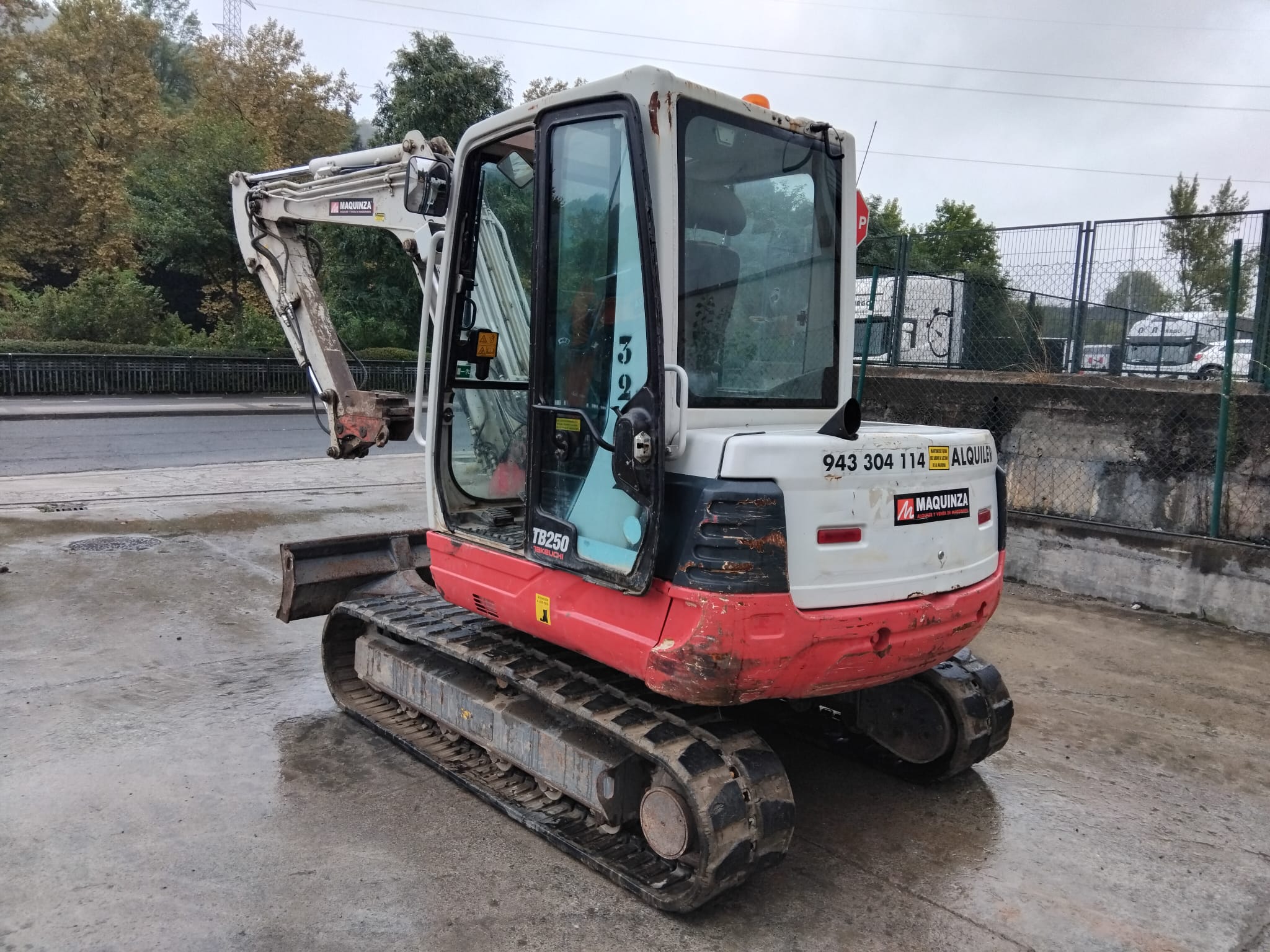 TAKEUCHI TB250