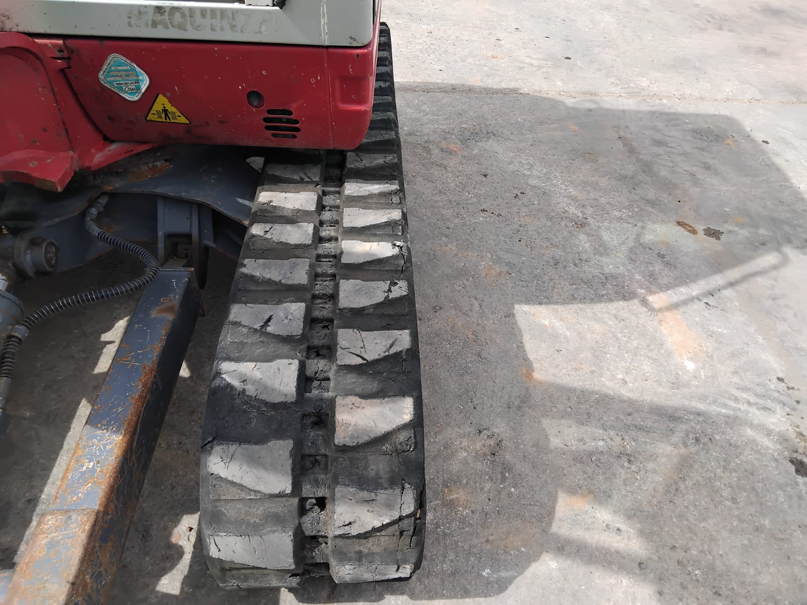 TAKEUCHI TB250
