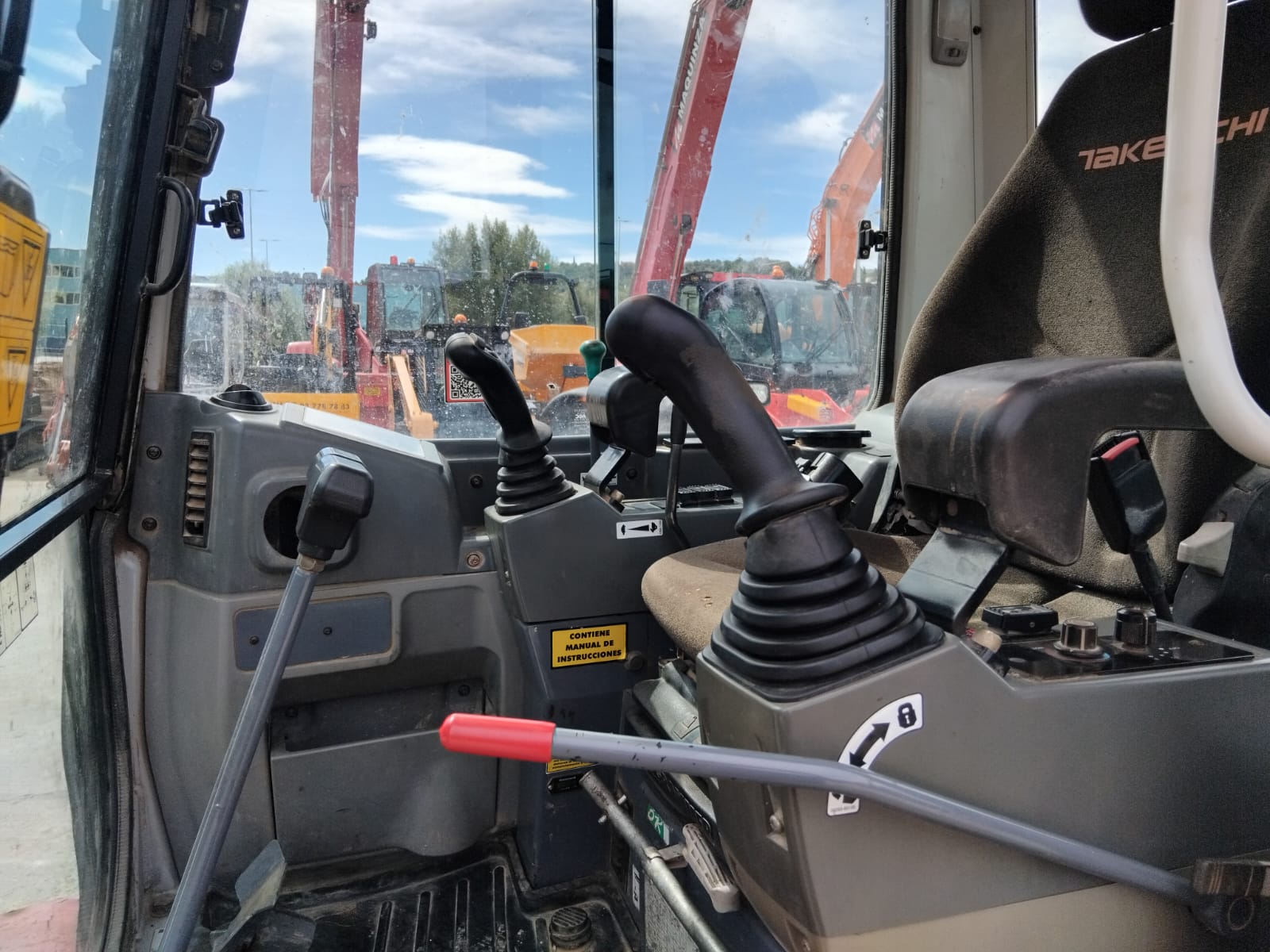TAKEUCHI TB250