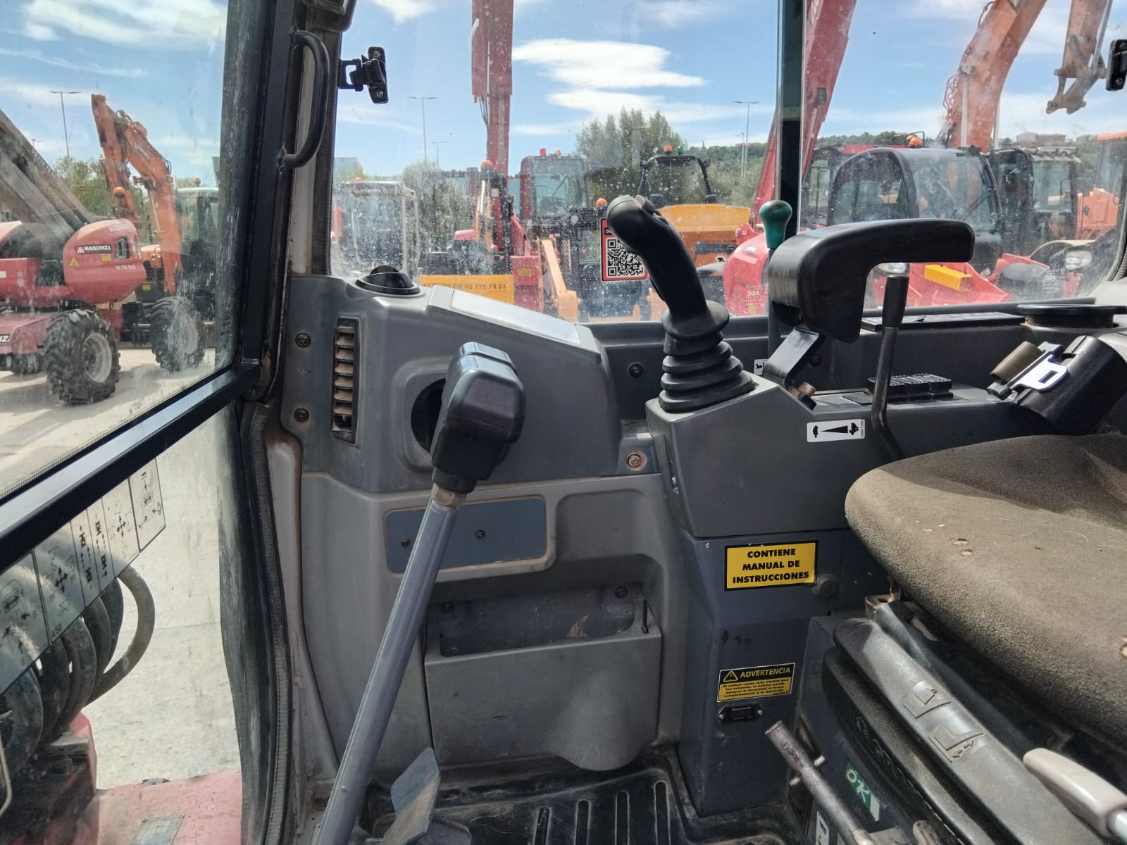 TAKEUCHI TB250