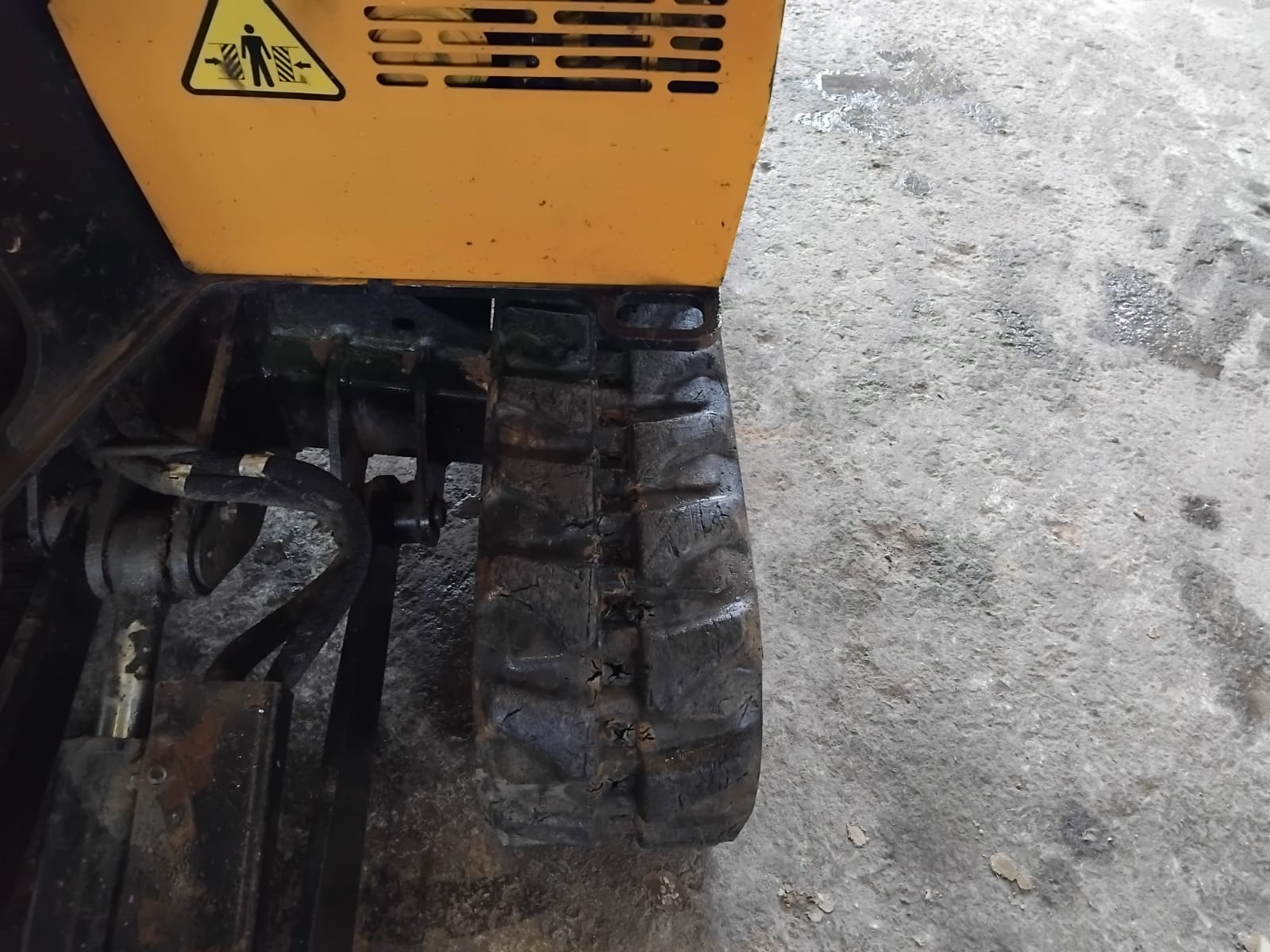 JCB 15C