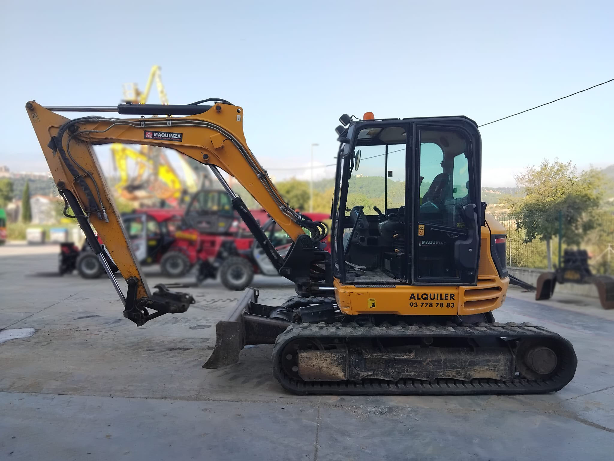 JCB 85Z