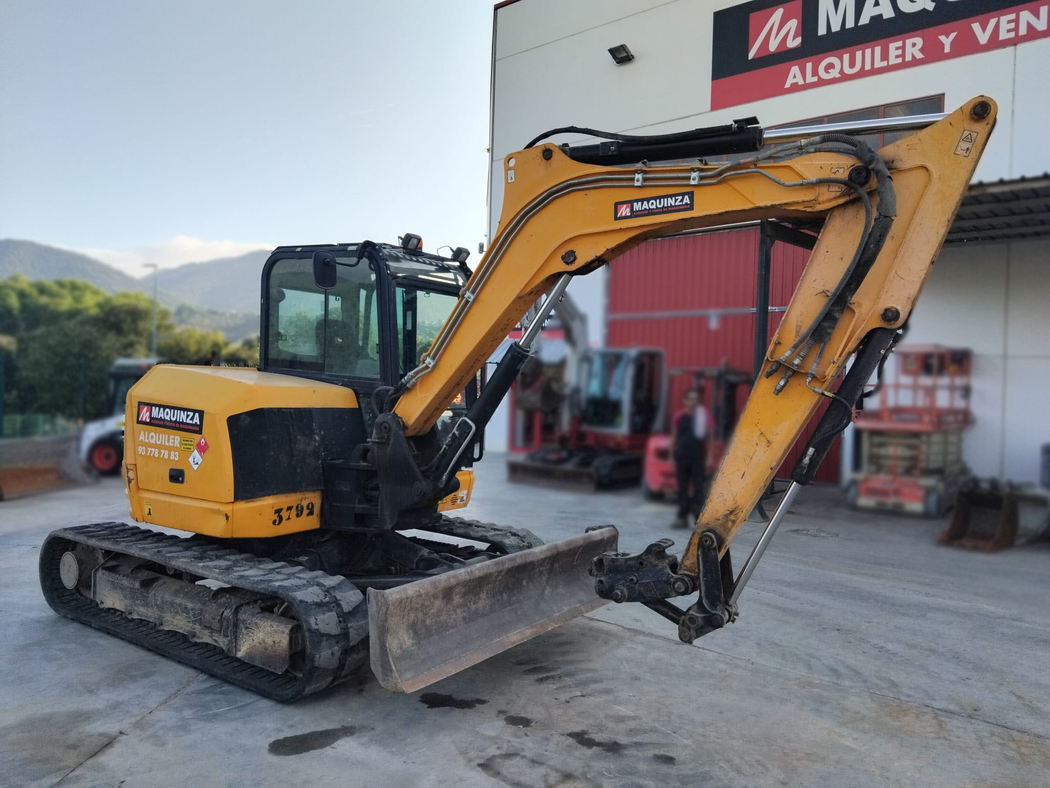 JCB 85Z