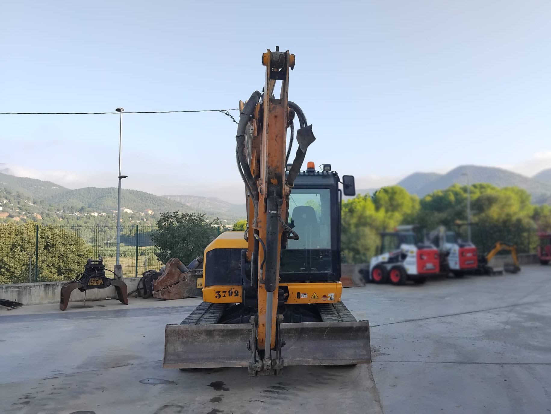 JCB 85Z