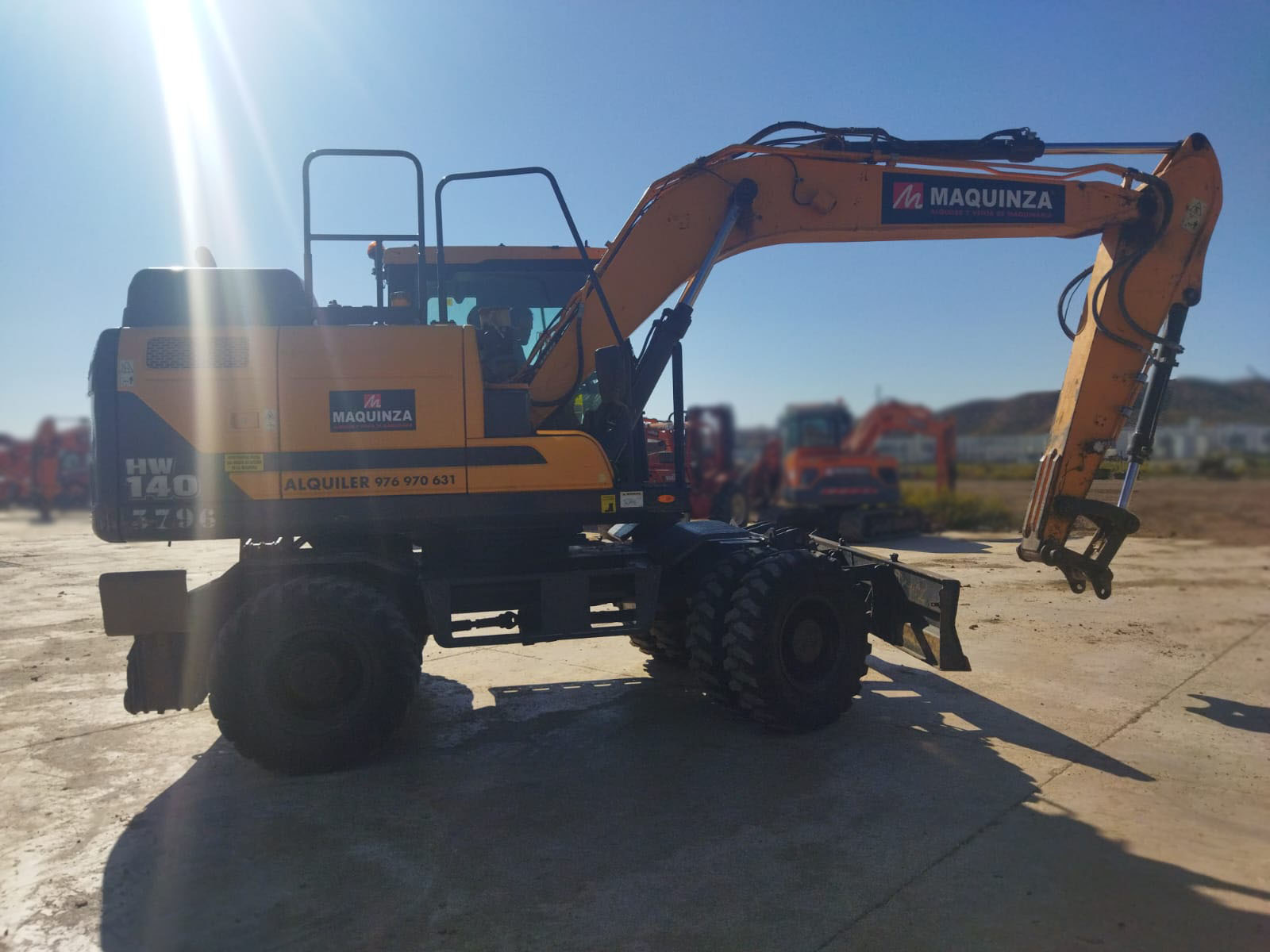 HYUNDAI HW140