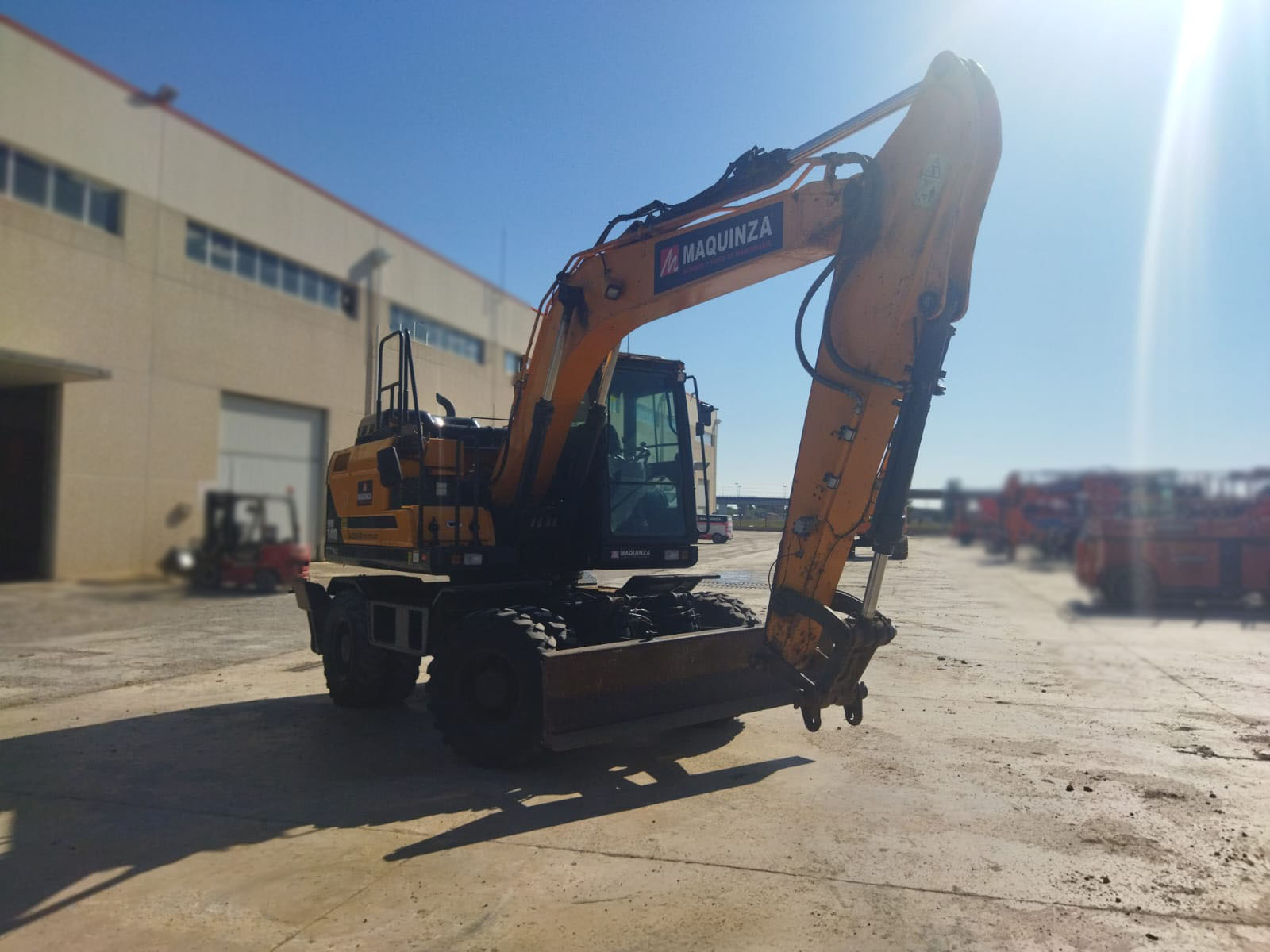 HYUNDAI HW140