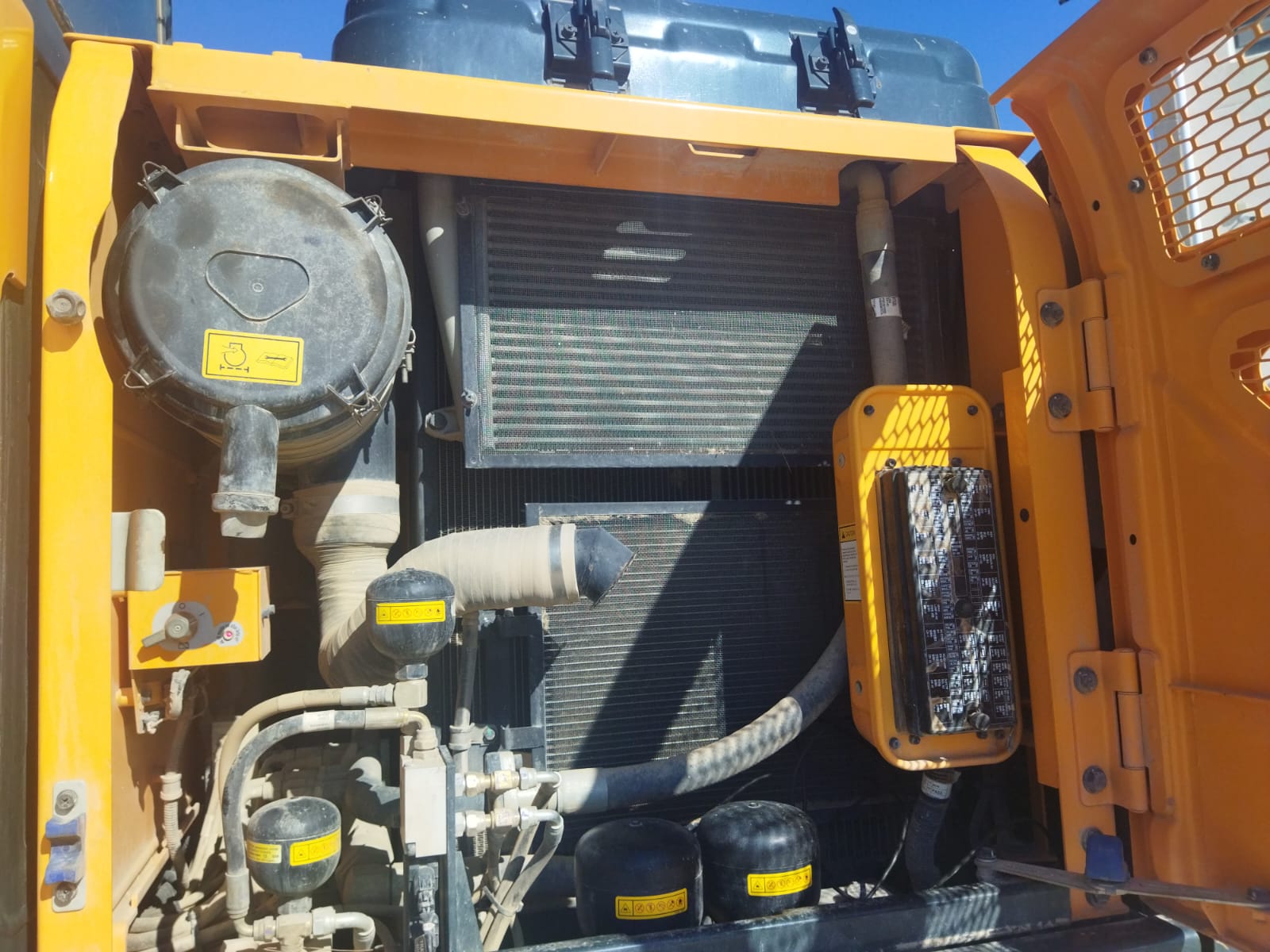 HYUNDAI HW140
