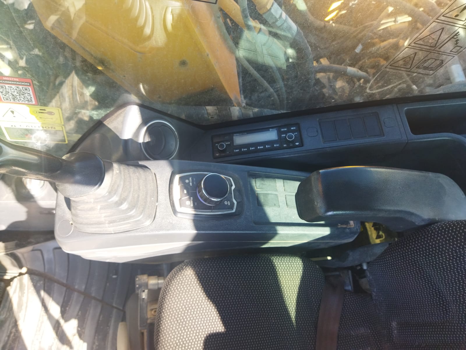 HYUNDAI HW140