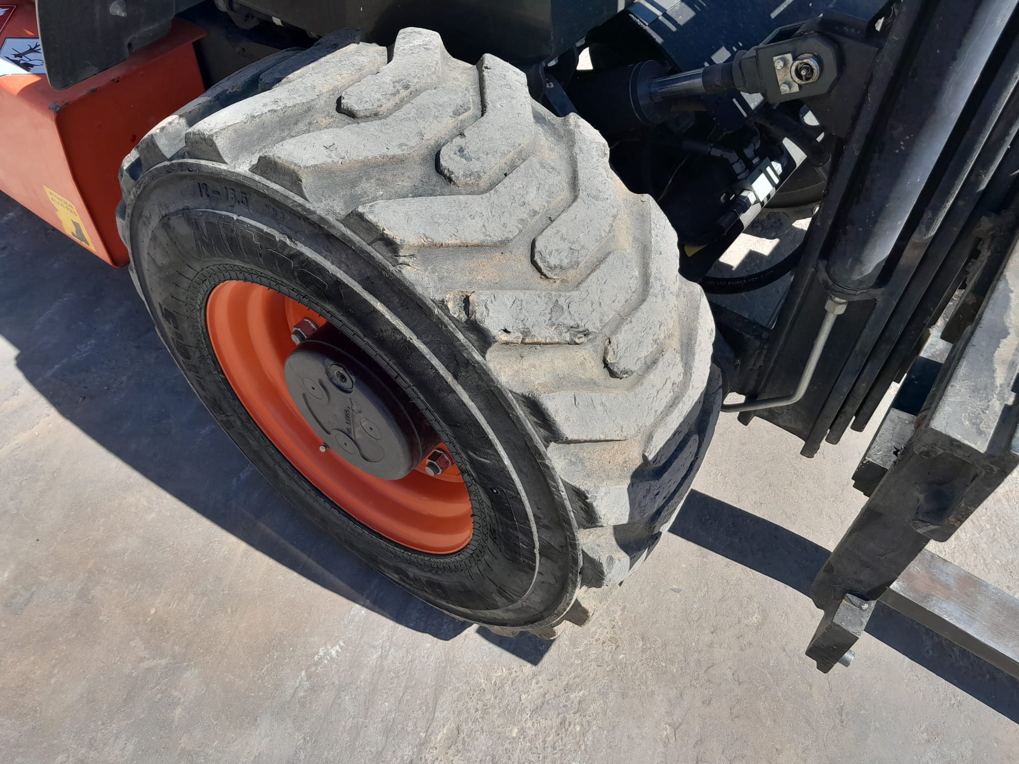 AUSA C201HX4