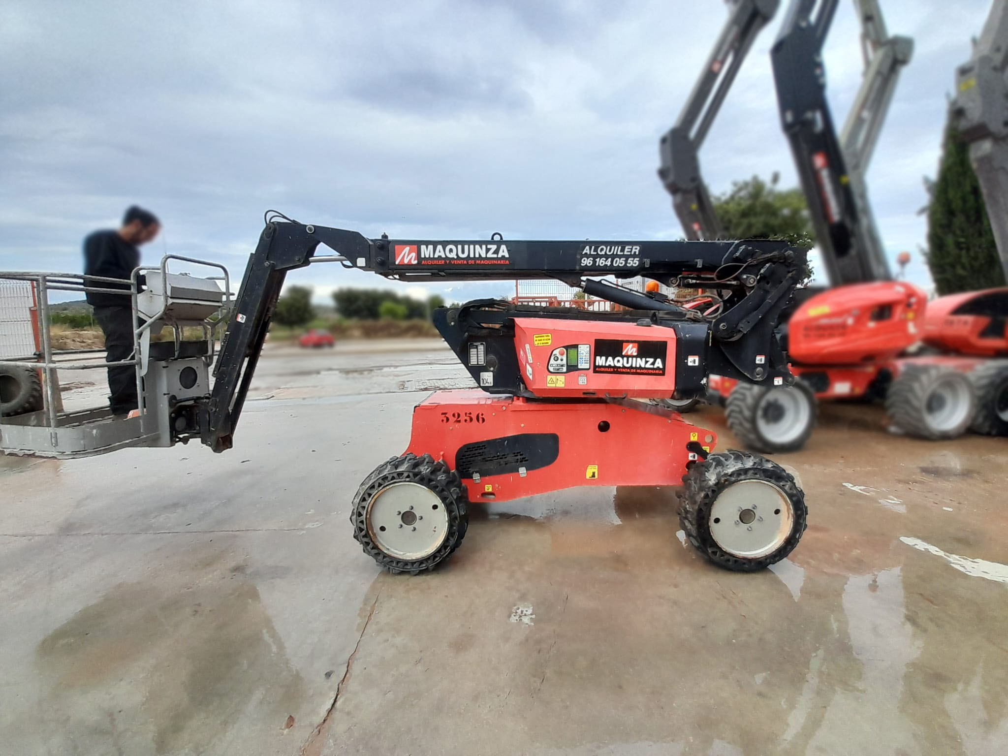 MANITOU MAN GO 12