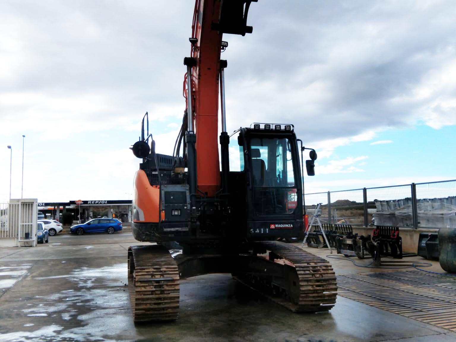 DOOSAN DX235LCR-5