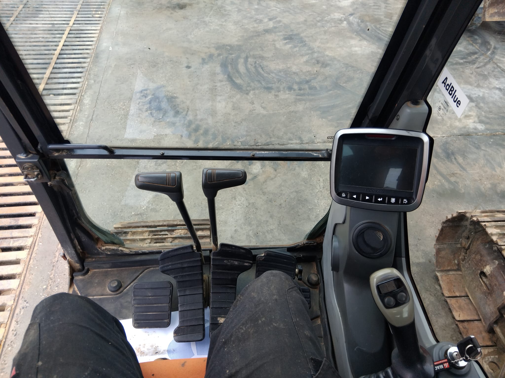 DOOSAN DX235LCR-5