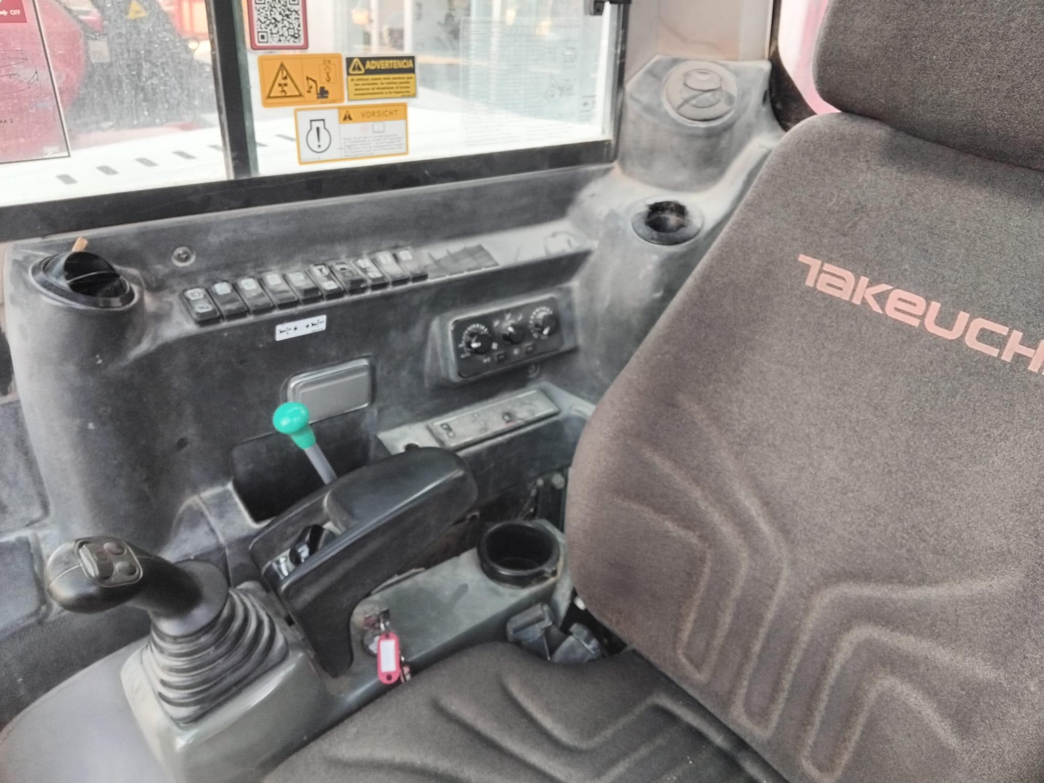 TAKEUCHI TB290