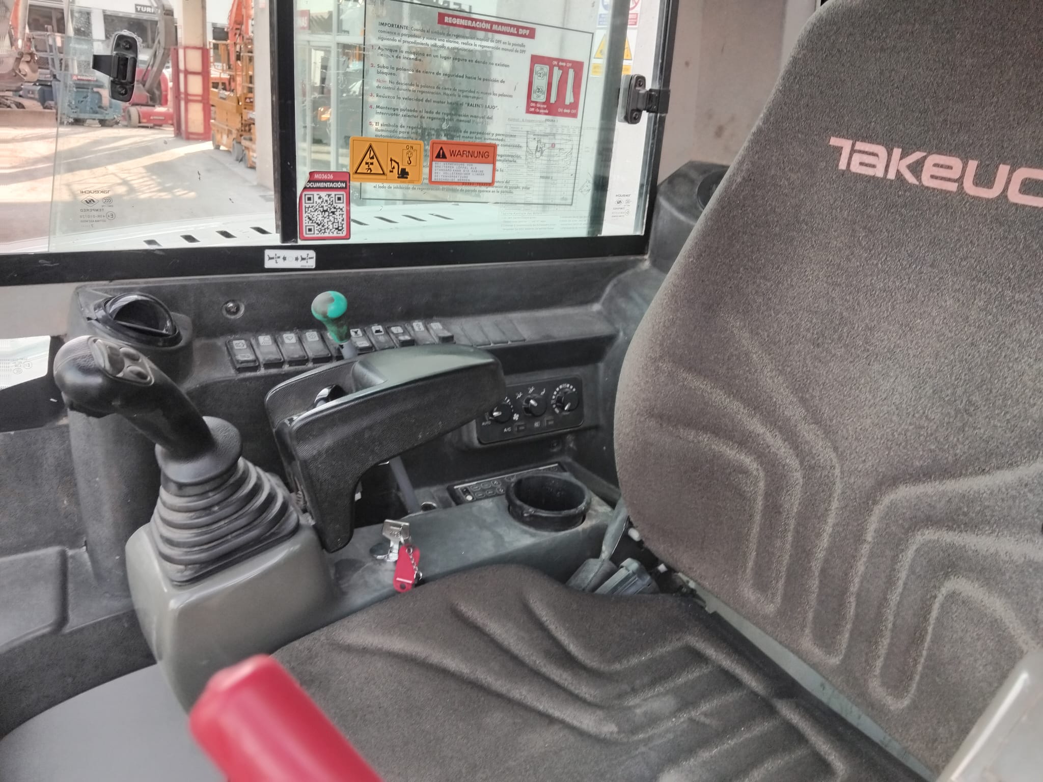 TAKEUCHI TB290