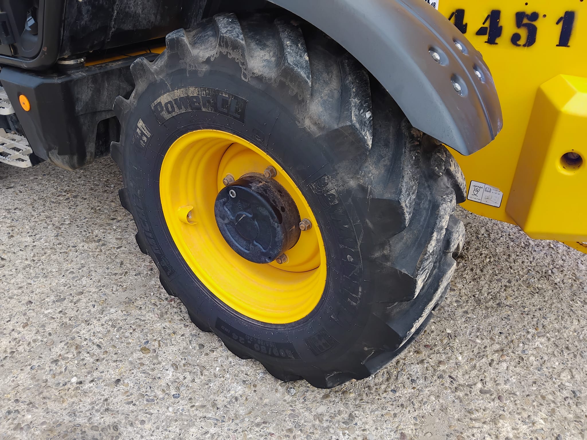JCB 540.180