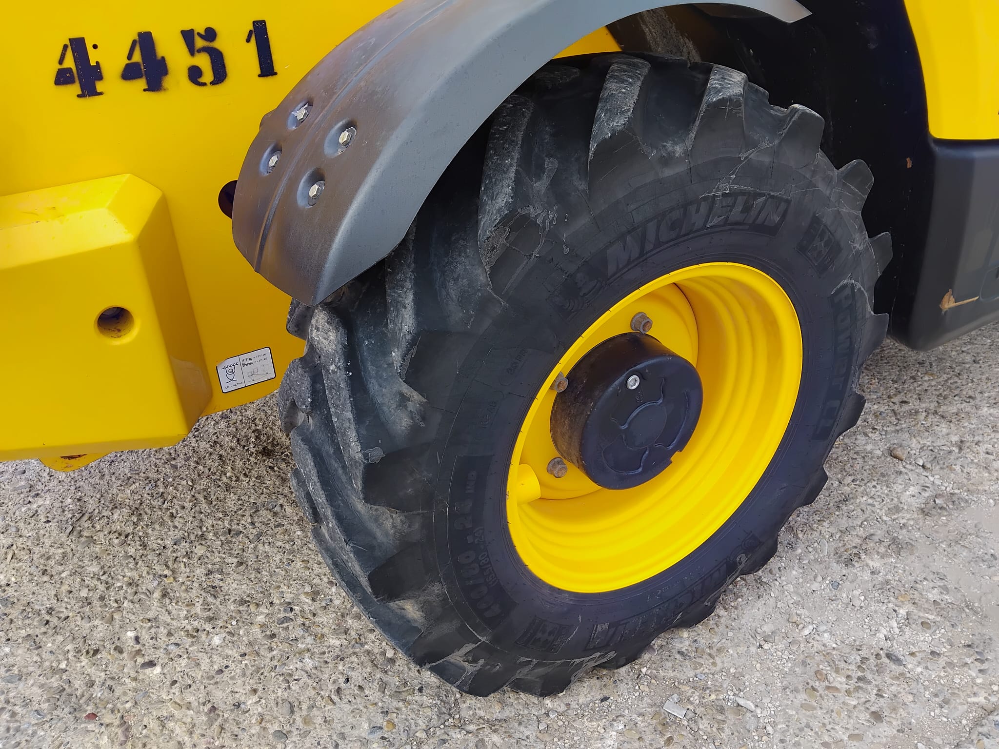 JCB 540.180