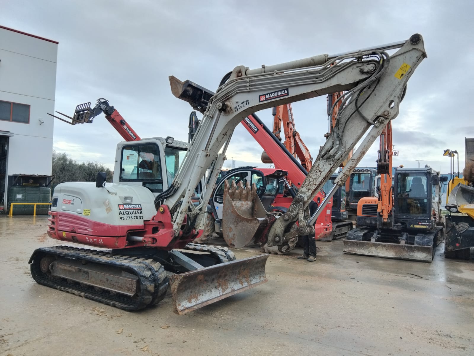 TAKEUCHI TB290