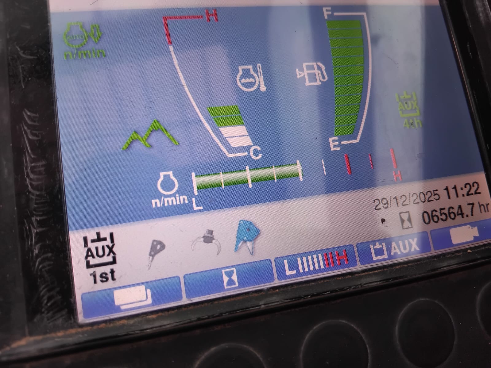 TAKEUCHI TB290