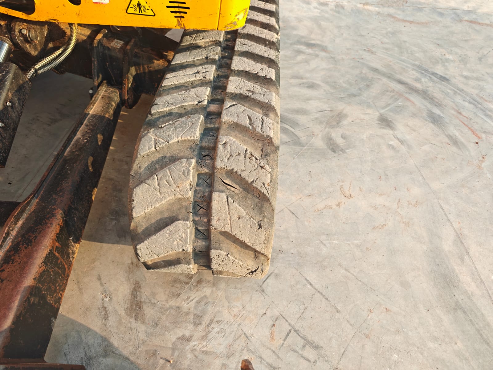 JCB 85Z