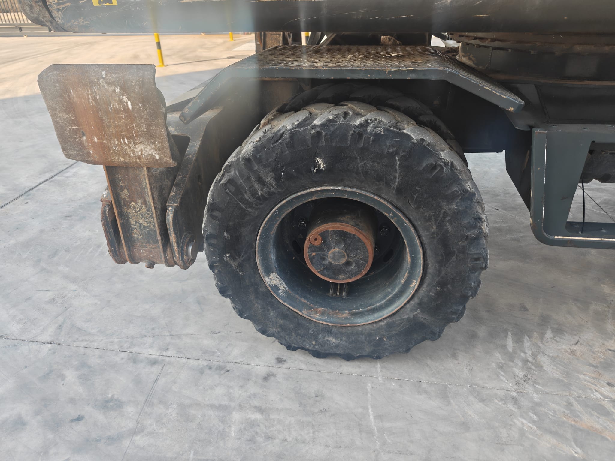 HYUNDAI HW140