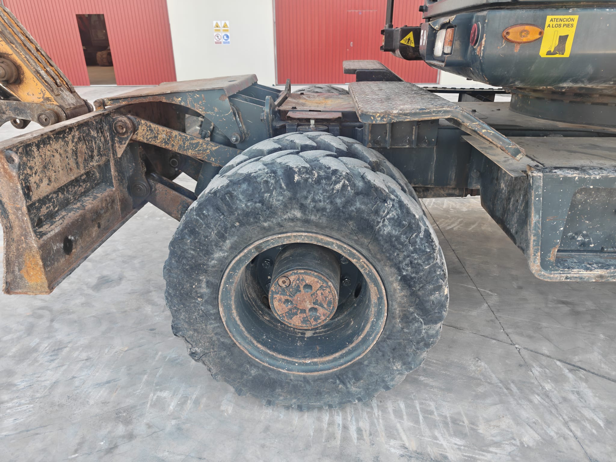 HYUNDAI HW140