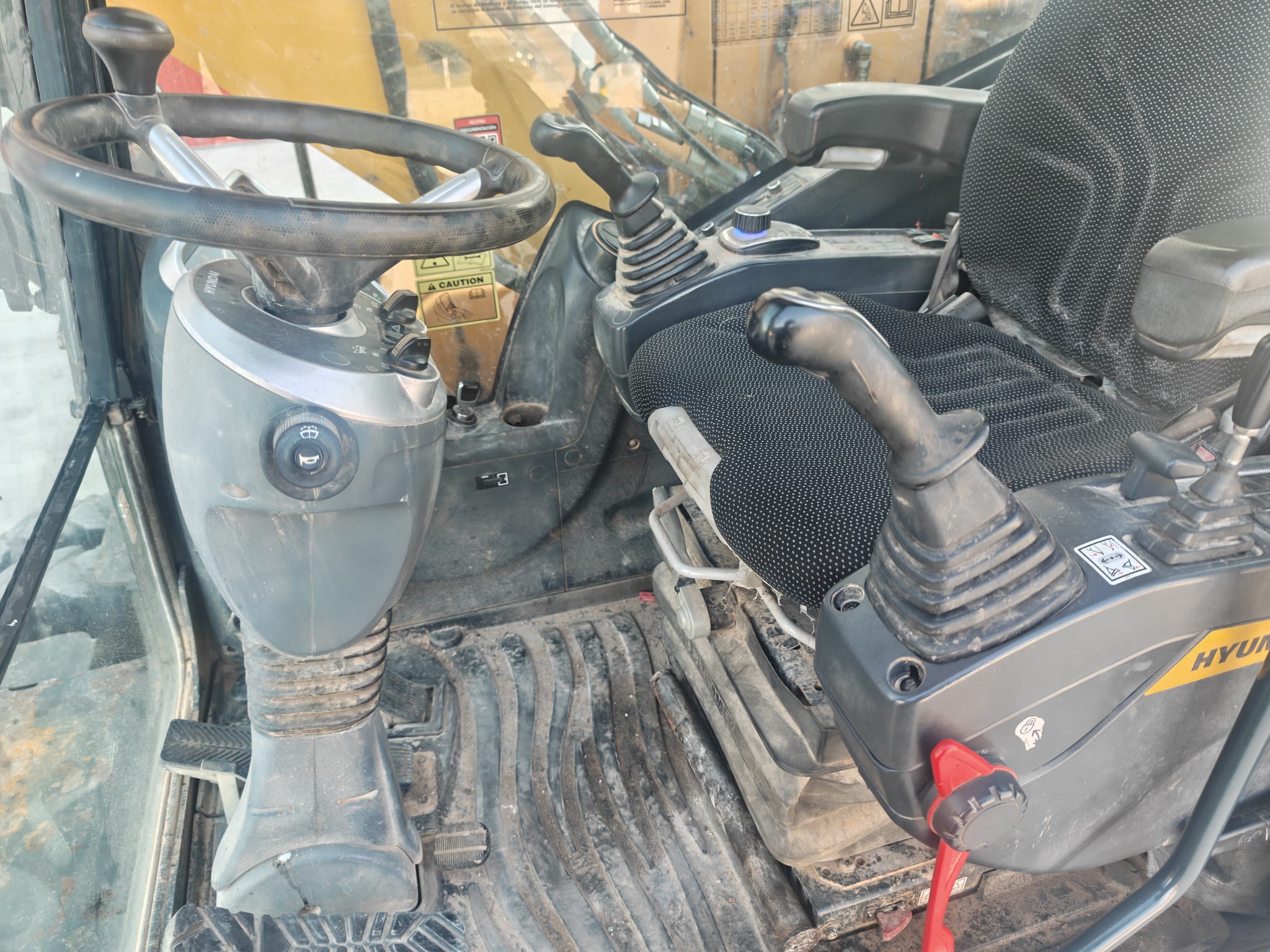 HYUNDAI HW140