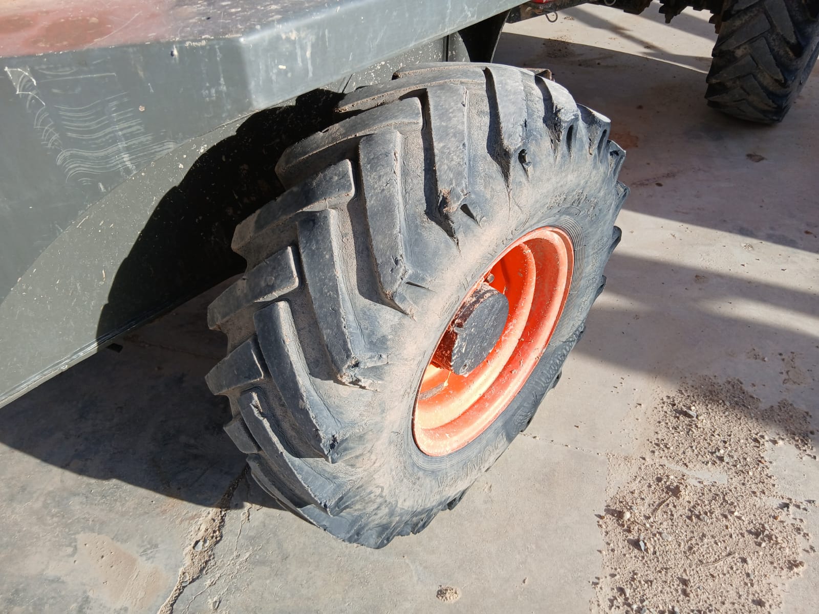 AUSA D350 AHG