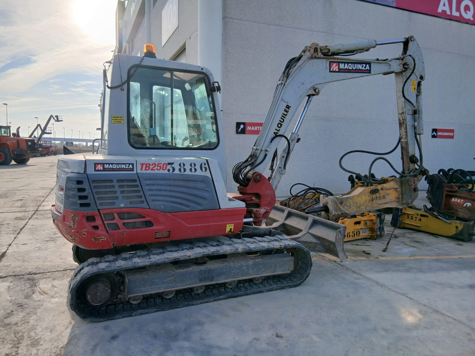TAKEUCHI TB250