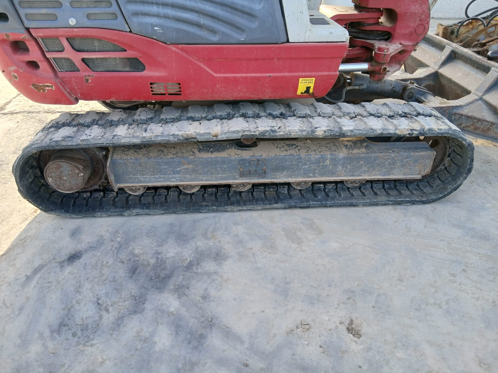 TAKEUCHI TB250