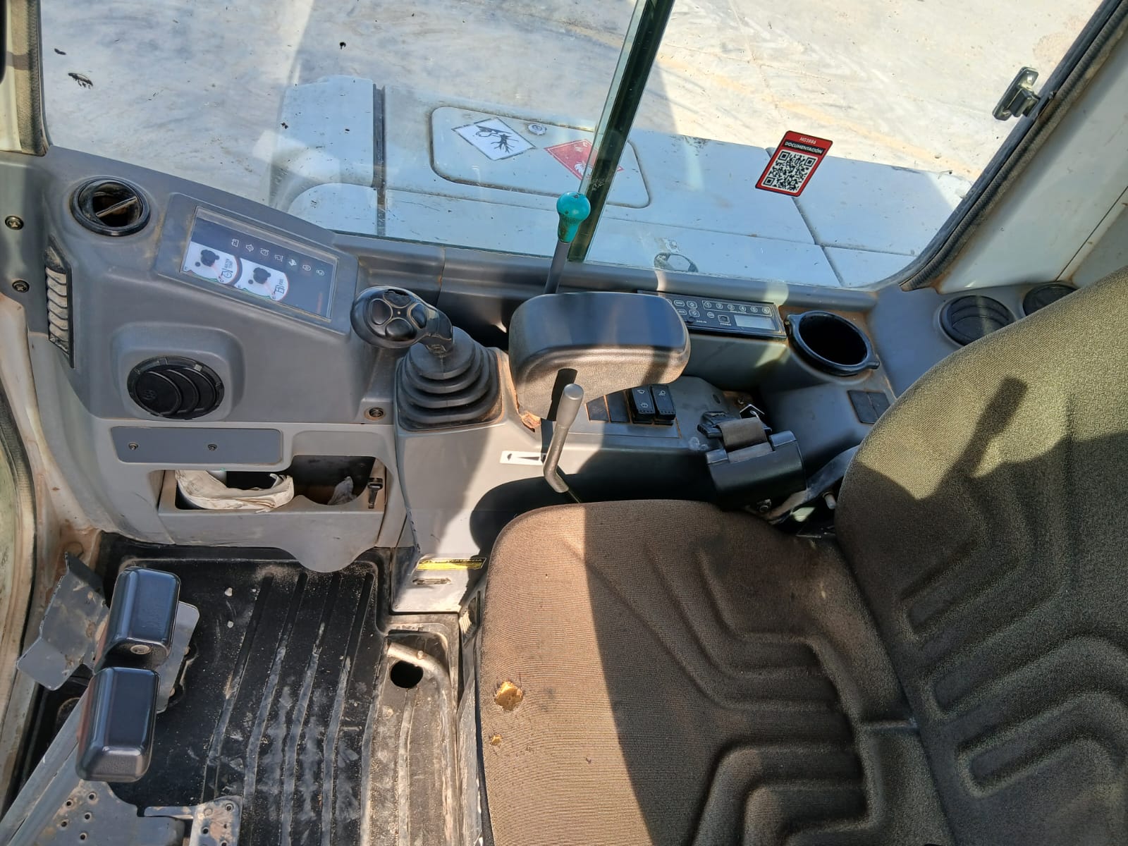 TAKEUCHI TB250